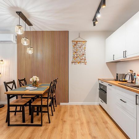 Laba Kolobrzeg Apartamenty Kollataja Z Parkingiem מראה חיצוני תמונה