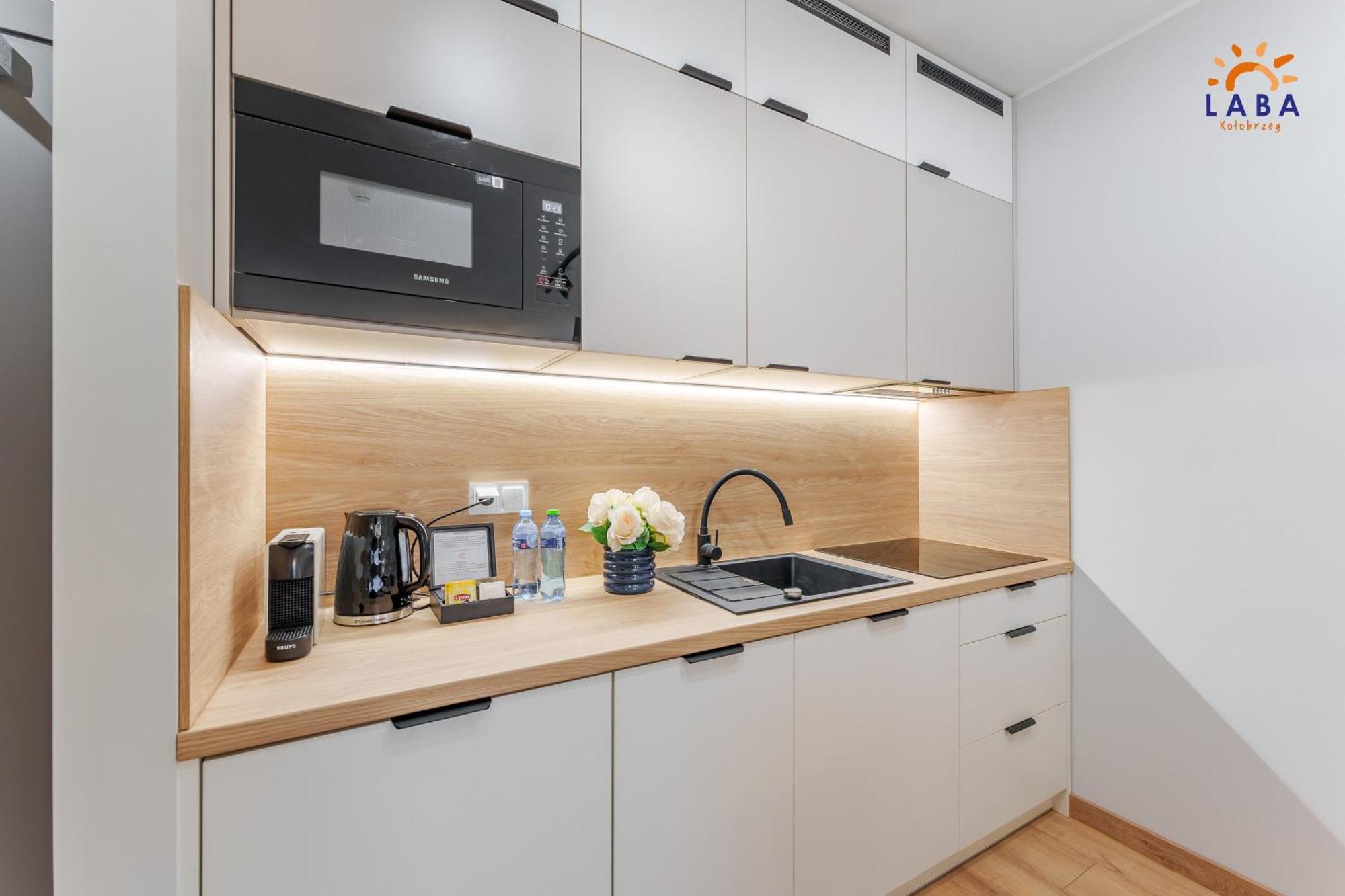 Laba Kolobrzeg Apartamenty Kollataja Z Parkingiem מראה חיצוני תמונה