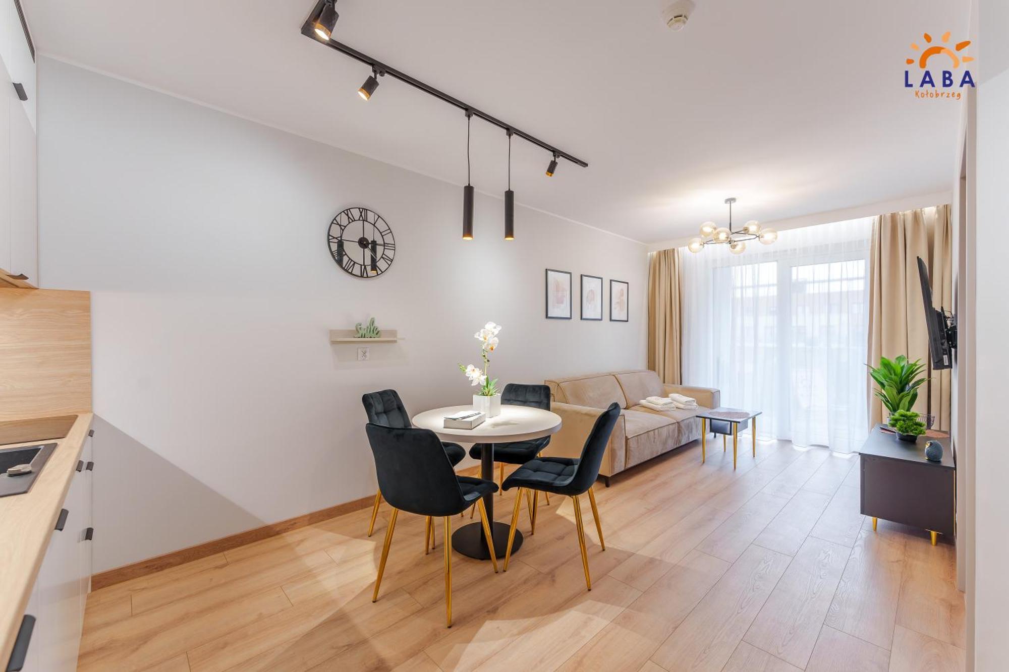Laba Kolobrzeg Apartamenty Kollataja Z Parkingiem מראה חיצוני תמונה